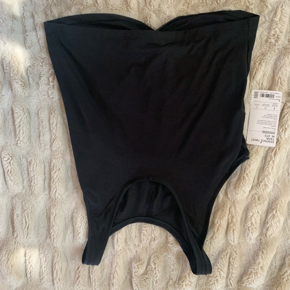 Essence twist tank - Picture 3 of 4